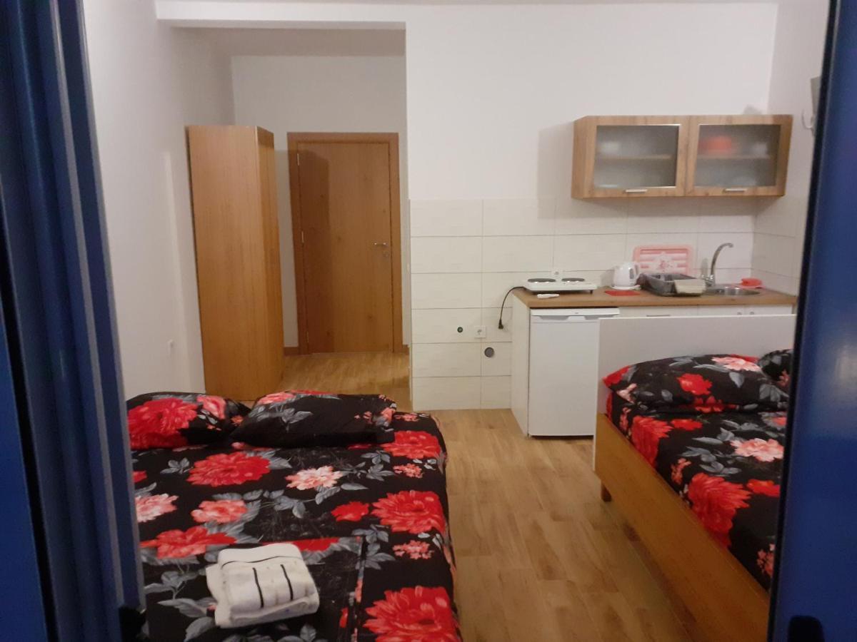 Apartment Sorelle Utjeha-Bušat Extérieur photo